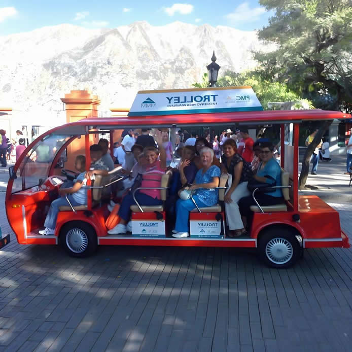 экскурсионный автобус
